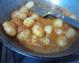 A picture of step 5 of Dahi Aalu (curd potato).