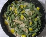 A picture of step 4 of Tuna and White Sauce with Spinach Pasta.