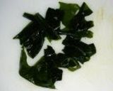 A picture of step 1 of Somen Noodles with Wakame Soup.