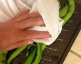 A picture of step 2 of Broiled Fava Bean Pods.