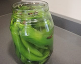 Foto del paso 1 de la receta: Guindillas en vinagre