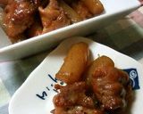 A picture of step 5 of Teriyaki-style Fu (Wheat Gluten) and Pork Rolls with Konnyaku.