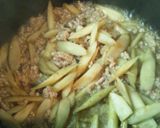A picture of step 4 of Easy Ground Meat and Burdock Root Rice Bowl.