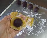 A picture of step 5 of Halloween Wagashi - Kabocha Squash Mochi.