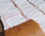 صورة لخطوة 3 من وصفة كيك رول Cake Roll
