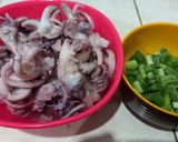 Foto langkah ke 3 dari resep Cumi Asam Manis Saus Tiram.