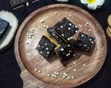 A picture of step 9 of Peanut Butter Chocolate Bars.