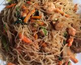 Foto langkah ke 6 dari resep Mie goreng bihun enak 👩🏾‍🍳.
