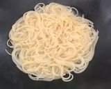 Foto langkah ke 1 dari resep Spaghetti Oglio Olio in Japanese Pancake.