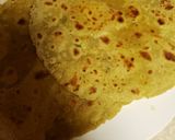 A picture of step 4 of Spinach stuffed avocado wrap .