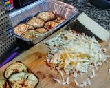 Foto del paso 1 de la receta: BERENJENA En Capas🍆 con Tocineta🥓 Caramelizada...!😍