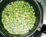 Foto langkah ke 1 dari resep Recook: Asam Pedas Bakso Buncis Wortel Jagung.