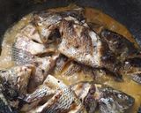 A picture of step 5 of Fish curry.