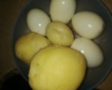 A picture of step 1 of Egg potatoes gravy.