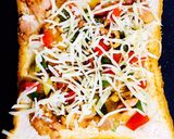 Hình bước làm 3 của món Pizza Bánh Mì Thập Cẩm🥪