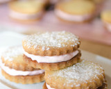 Foto del paso 2 de la receta: Galletas de crema de fresa