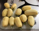 Une image de l'étape 2 de Pommes de terre « farcies » laurier aux herbes aromatiques et ail en chemise.