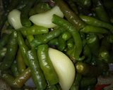 Foto langkah ke 2 dari resep Sambal cabai hijau.
