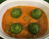 Foto del paso 3 de la receta: Calabacitas rellenas en salsa con aceitunas