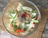 Foto langkah ke 3 dari resep Salad Wortel dan Timun.