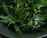 Foto langkah ke 1 dari resep Cah kangkung biasa.