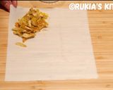 A picture of step 5 of Chicken springrolls.
