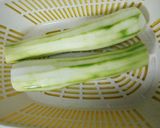 Hình bước làm 1 của món Bí ngòi xào