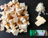 Hình bước làm 1 của món Bánh mì bơ tỏi