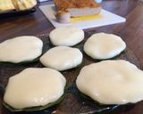 Hình bước làm 4 của món Bánh dày kẹp chả quế