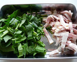 A picture of step 2 of Bacon, Spinach, and Cheese Rolls.