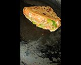 फोल्डेड शोल्डेड पराठा (Folded Sholded paratha recipe in Hindi) रेसिपी चरण 7 फोटो