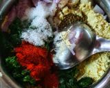 बेसन पालक का चीला (Besan palak ka cheela recipe in hindi) रेसिपी चरण 2 फोटो