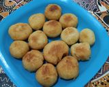 Foto langkah ke 5 dari resep Donat Mini.