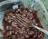 A picture of step 2 of Choco peanut chikki.