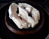 A picture of step 3 of Sig's Mushroom in a Basket.