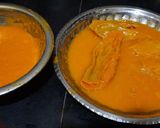 A picture of step 2 of Aamras aur Poori.