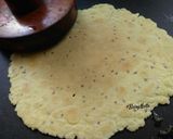 A picture of step 4 of Crisp Mangroli Thepla.