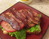 A picture of step 5 of Open Face BLT with Caramelized Bacon n Guac.