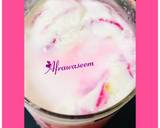 Laban up with scoop of strawberry cheese cake ice cream recipe step 2 photo