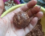 Zabpelyhes bonbon mogyorókrémmel és mogyoróval recept fázis 4 fotója