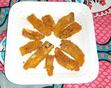 A picture of step 4 of Raw banana fry.