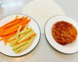 Hình bước làm 2 của món Xôi gấc cuộn chả chay