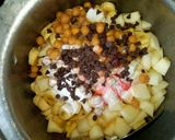 A picture of step 5 of Creamy Fruit Chaat 😋😋😍😍.