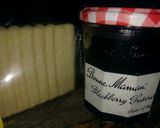 Foto langkah ke 2 dari resep Roast bread Blackberry jam with Honey.