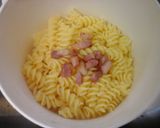 A picture of step 5 of Irmgards Bacon Tuna Pasta Melt.