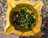 Foto del paso 2 de la receta: Rape en salsa verde de espárragos con almejas