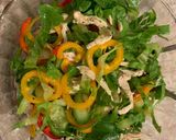 Hình bước làm 3 của món Salad mix + ức gà