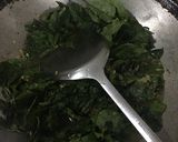 Foto langkah ke 2 dari resep Daun katuk lemak santan.