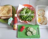 Foto langkah ke 2 dari resep Sandwich Menu Sarapan Praktis.