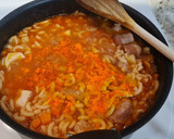 Foto del paso 6 de la receta: Fideuá de pavo y salchichas frescas